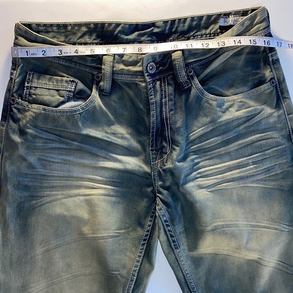 White Buffalo jeans - Picture 3 of 7